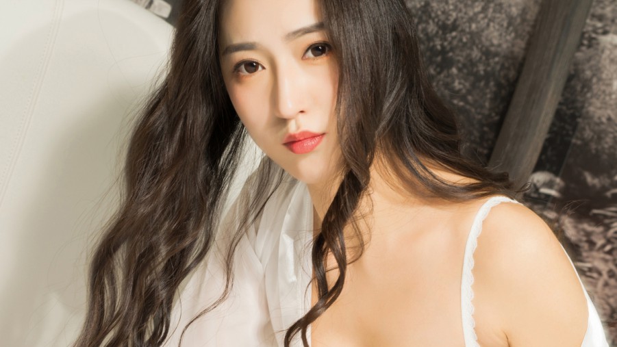 丑闻韩国电影高清在线观看海报